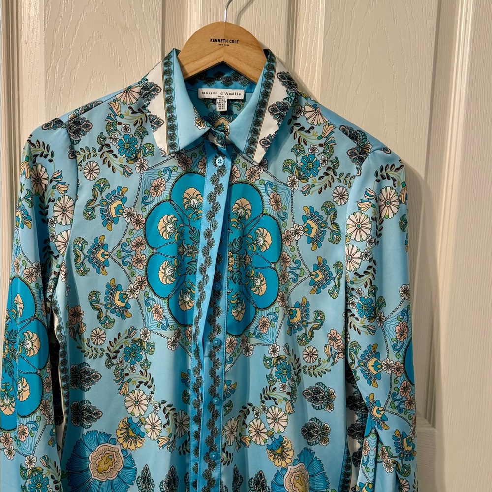 Maison d’Amelie, Women’s Blue Floral Button Down Blouse. (Long sleeve ).